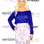 Second pic of Christina Aguilera at HopeLine From Verizon event
