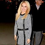 Third pic of Hayden Panettiere arriving to Late Show shows legs