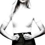 Fourth pic of Elle Fanning non nude posing photosets