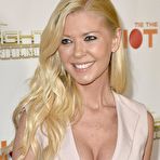 Fourth pic of Tara Reid cleavage at Tie The Knot premiere