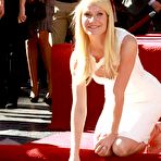 Third pic of Gwyneth Paltrow gets her onw Hollywood star