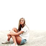 Fourth pic of Holly Valance