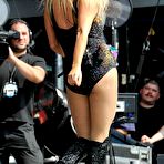 First pic of Kesha Sebert sexy performs on the stage in London