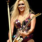 Third pic of Kesha Sebert sexy performs on the stage in London