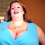 First pic of Mature fattie Wonder Tracy bangs her huge breasts and puffy pussy by her dildo