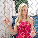 First pic of Alexa Grace gets nailed outdoors behind a dumpster (Wicked - 16 Pictures)
