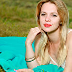 First pic of Elisa V Nude Picnic