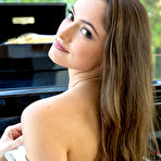 First pic of Deanna Greene in Grand Piano - Tribute To Beauty