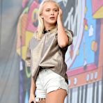 Third pic of Zara Larsson legs at V Festival stage
