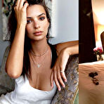 First pic of Emily Ratajkowski Nude Pics & Her Leaked Sex Tape