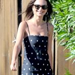 Third pic of CANDID - Emily Ratajkowski - out with friends in Los Angeles - 4/27/20 | Phun.org Forum