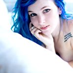 Fourth pic of Tattooed blue haired babe stripping panties off her sexy ass | Erotic Beauties