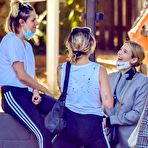 First pic of Emma Roberts & Kristen Stewart - Hanging out in Los Angeles 8/30/20 - The Drunken stepFORUM - A place to discuss your worthless opinions