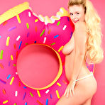 Third pic of Lycia Sharyl Big Donut