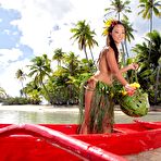 Second pic of Miko Sinz nude in Polynesian paradise - InTheCrack pictures gallery