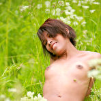 Second pic of Kirsay A: Naked babe in the field @ Met Art - XNSFW.COM