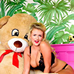 First pic of Naked beauty Lycia Sharyl with her big lovely teddy