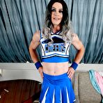 First pic of Vickie Wonder sissy cheerleader is NOT going to make the team