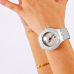 First pic of WatchGirls.net | Evita wearing a Swatch Scuba watch
