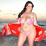 First pic of Taylor Steele in On Location Grand Bahama at Scoreland - Prime Curves