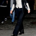 First pic of Bella Hadid - Seen out and about in New York City - 12/21/23 - The Drunken stepFORUM - A place to discuss your worthless opinions