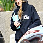 First pic of Olivia Wilde - Leggings out in Los Angeles - 12/20/2023 - The Drunken stepFORUM - A place to discuss your worthless opinions