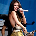 Fourth pic of Selena Gomez fully naked at Largest Celebrities Archive!