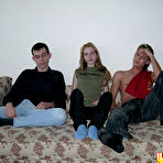 First pic of YOUNG SEX PARTIES // teenagers hanging out and fucking loud!