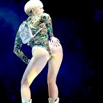 Fourth pic of Miley Cyrus exposed her body on the stage