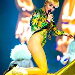 Third pic of Miley Cyrus sexy perfoms on the stage in Detroit