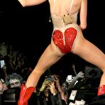 Second pic of Miley Cyrus exposed her round ass on the stage