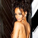 First pic of Rihanna shows ass crack in night dress