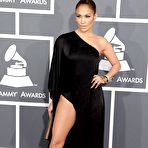 Second pic of Jennifer Lopez exposed her right leg at Grammy