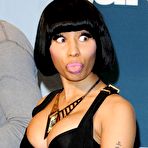Second pic of Busty Nicki Minaj shows deep cleavage at MTV Movie Awards 2011