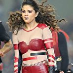 First pic of Selena Gomez sex at Thanksgiving Halftime Performance