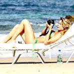 Second pic of LeAnn Rimes caught in green bikini on the beach