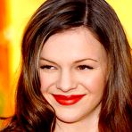 First pic of Amber Tamblyn - CelebSkin.net