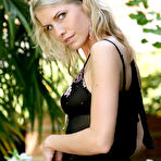 Fourth pic of IVETA B  BY LUCA_HELIOS - VILLA - ORIG. PHOTOS AT 4900 PIXELS - © 2006 MET-ART.COM