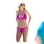 Second pic of Victoria Silvstedt sexy in pink bikini
