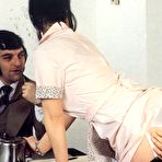 First pic of Retro porn ~ Hairy seventies pussy inspected by two guys!