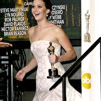 First pic of Jennifer Lawrence wins best actress oscar 2013