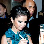 Third pic of Selena Gomez fully naked at Largest Celebrities Archive!