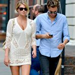 First pic of Kate Upton legs and cleavage paparazzi shots