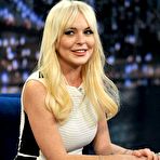 First pic of Lindsay Lohan shows her legs at Late Night with Jimmy Fallon