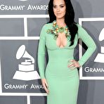 First pic of Katy Perry cleavage in green dress at Grammy