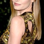 Second pic of Kate Bosworth shows her legs paparazzi shots
