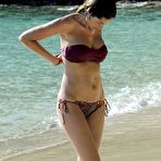 Fourth pic of Aida Yespica deep cleavage in magenta bikini