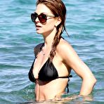 Fourth pic of Maria Menounos hard nipples inder black bikini