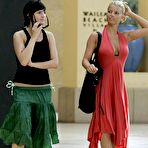 Second pic of Ashlee and Jessica Simpson