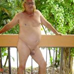 First pic of MenBucket.com - Real submitted pics of amateur men, guys, daddies and bears! Homemade gay sex!